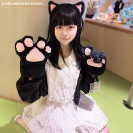 【合法】147cm究極の童顔*体型の18歳コンカフェ嬢。生えかけの陰毛を剃毛プレイ。笑顔に我慢できず2度の種付け。。。