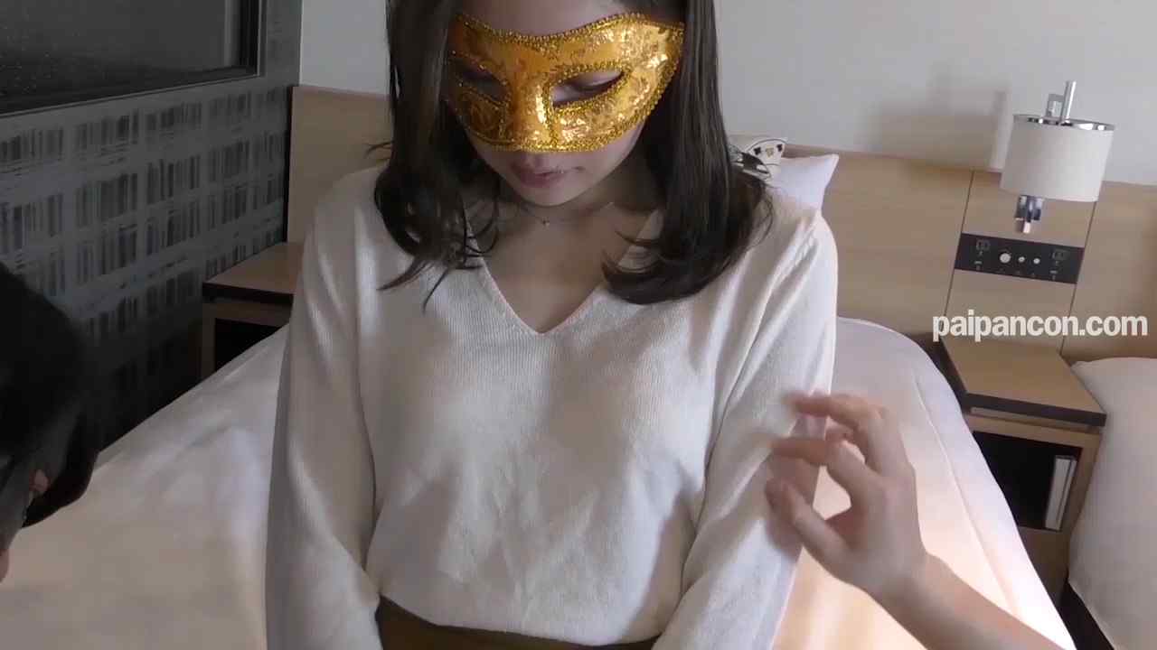 FC2-PPV-1808144 - 【個人撮影】2本責めの快楽に溺れる、真面目な旦那と娘がいる29歳人妻　①