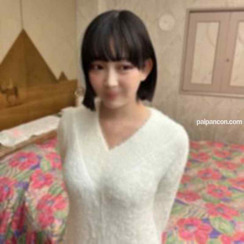 FC2-PPV-2444266 - 癒し系のほんわか美少女(18)経験人数1人で低身長の可愛い見た目と裏腹にドスケベな一面も・・・最後は「私の中に出して❤️」