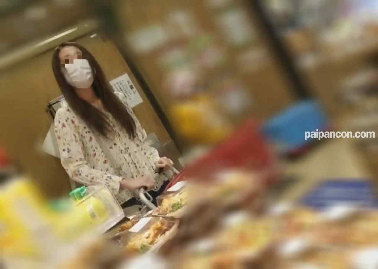 FC2-PPV-2477398 - ２度目の訪問【個人】社宅妻の美魔女に買い物帰りから自宅に訪問。旦那の帰宅前に他人棒で膣奥に子宮に他人汁を吸い込ませ孕ませる。