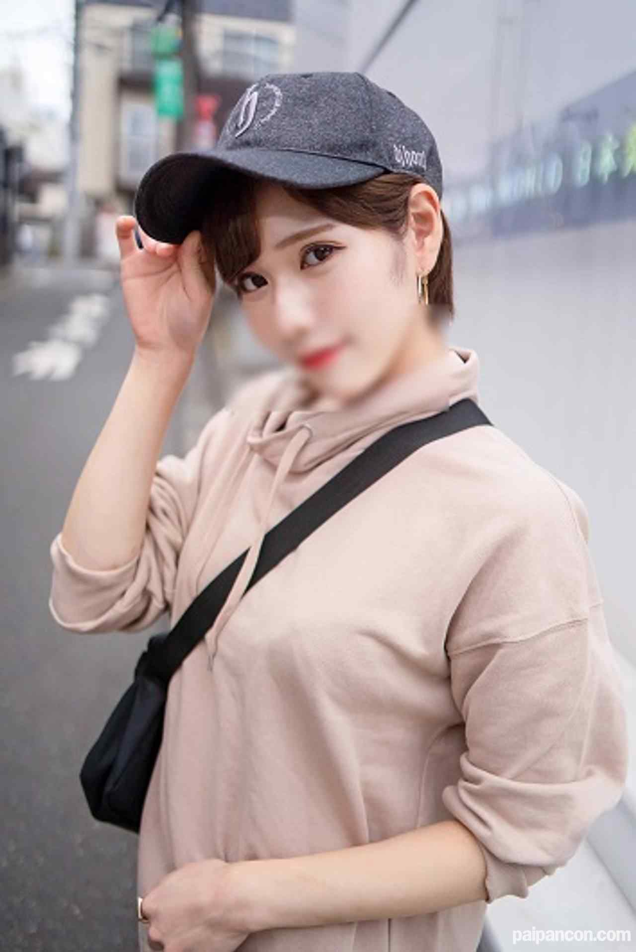 FC2-PPV-2492565 - 【FC2発】完全顔出し！素人大学生【限定】ララちゃん22歳 ボーイッシュ系読者モデルアパレル店員 オシャ服の下の超スレンダーボディに大興奮！極細ウエストをガッシリ掴んで高速腰振り&amp;中出し！！ thumbnail_3.jpg