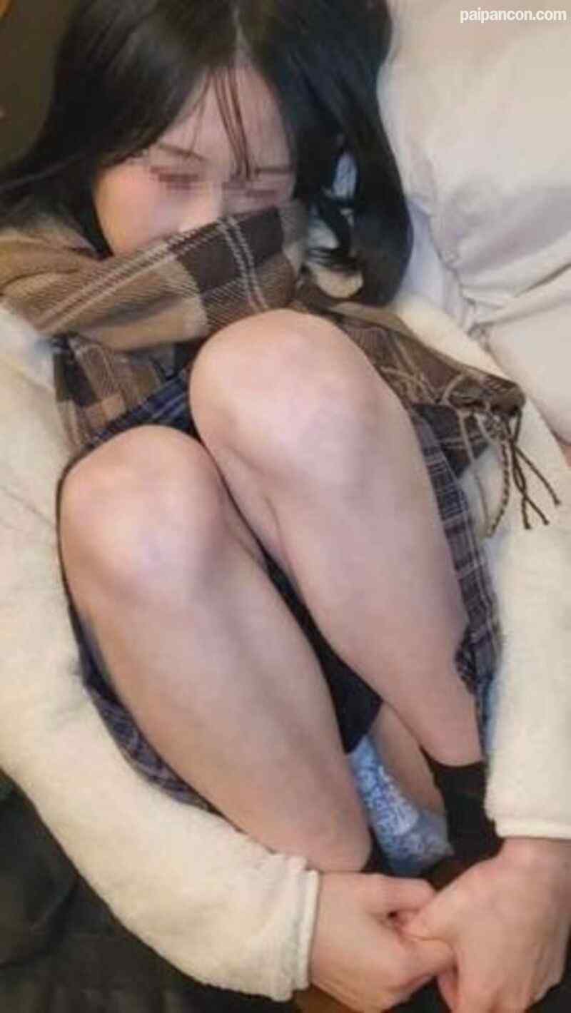 FC2-PPV-2576967 - 【顔出し】県立普通科①色白で幼いあの少女・家出を助けてお泊り中出し.200本限定価格