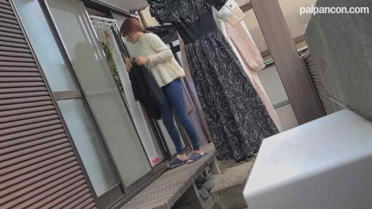 FC2-PPV-3133512 - 【個人】**友との団欒を奪い、スレンダーな人妻の自宅に訪問。**友に見られ。。。