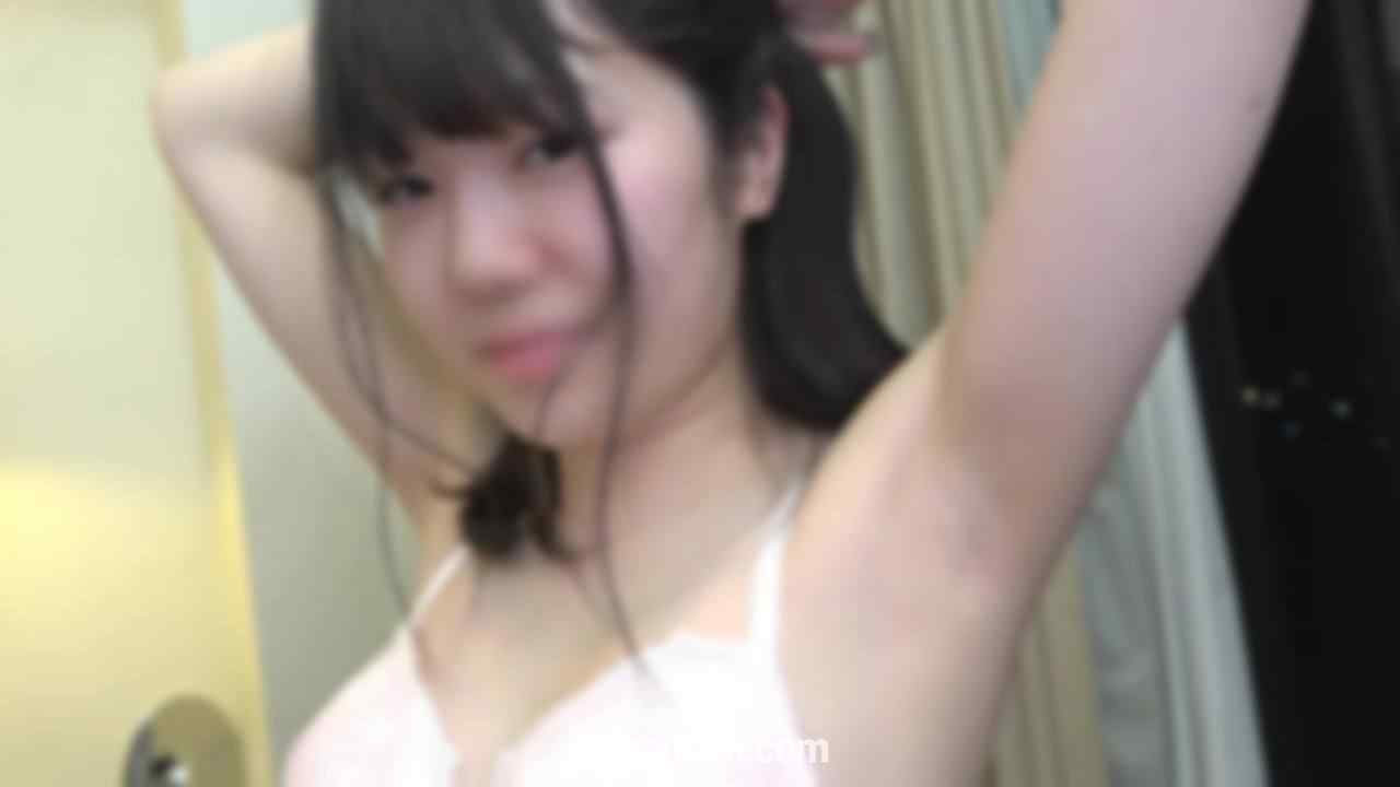 FC2-PPV-3136141 - 18歳の無垢な※※。生も中も初めてだった彼女が今回連続中出し！3Pに初挑戦！ thumbnail_2.jpg