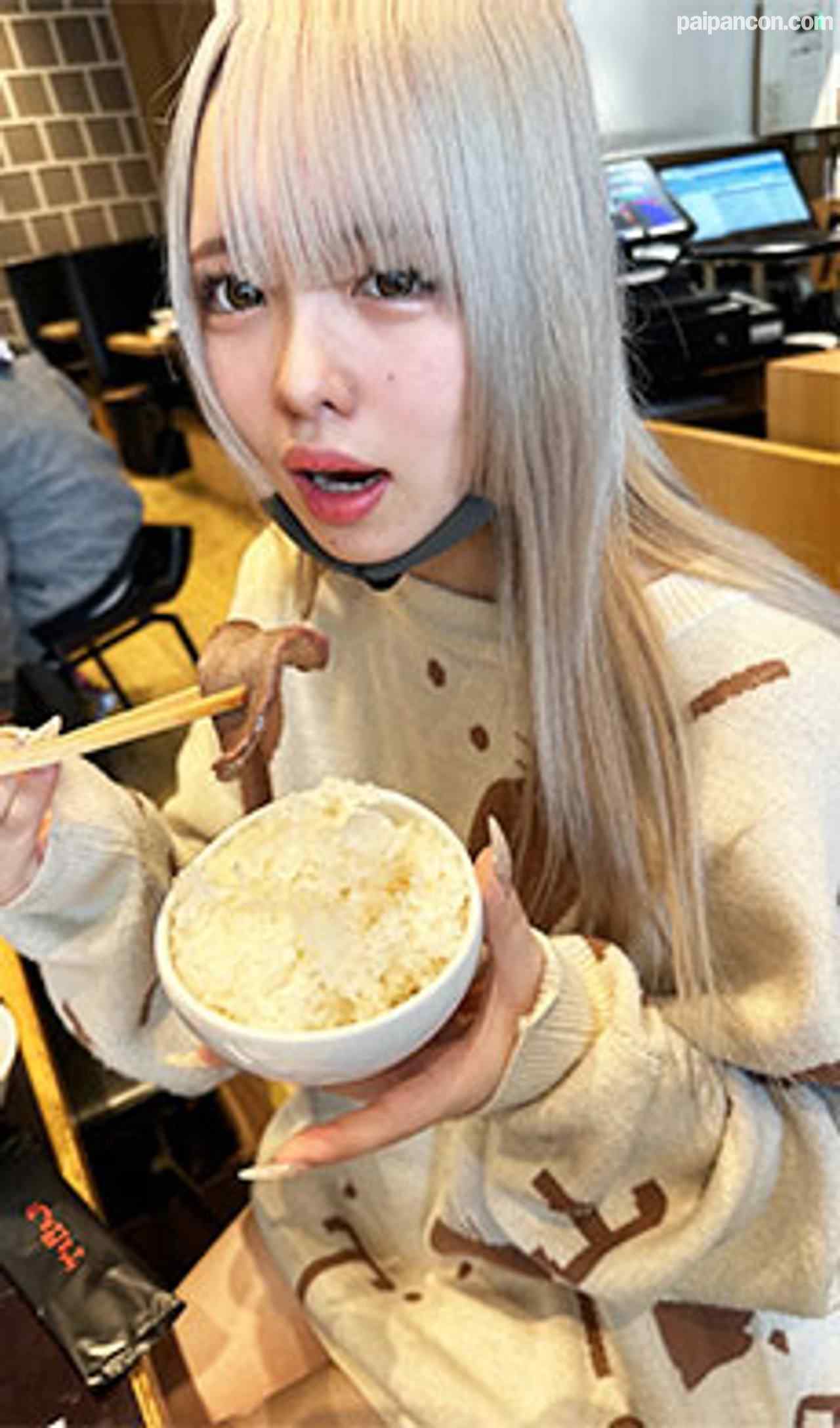 FC2-PPV-3200249 - 【激録】ショップ店員を口説き落とし半ば強制フェラチオ。可愛い顔がゆがむまで加えさせる。 thumbnail_2.jpg