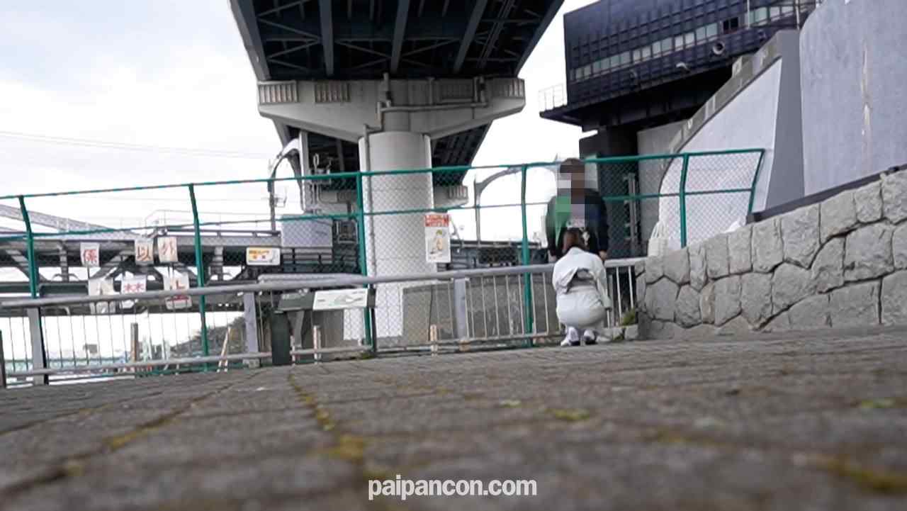 FC2-PPV-3215955 - 初顔出し撮影！！！僕が通っている青山の美人美容師に着物を着せて河川敷で野外フェラ＆口内射精！！彼女の美貌とあまりの気持ち良さに興奮冷めず2回連続生中出し！！