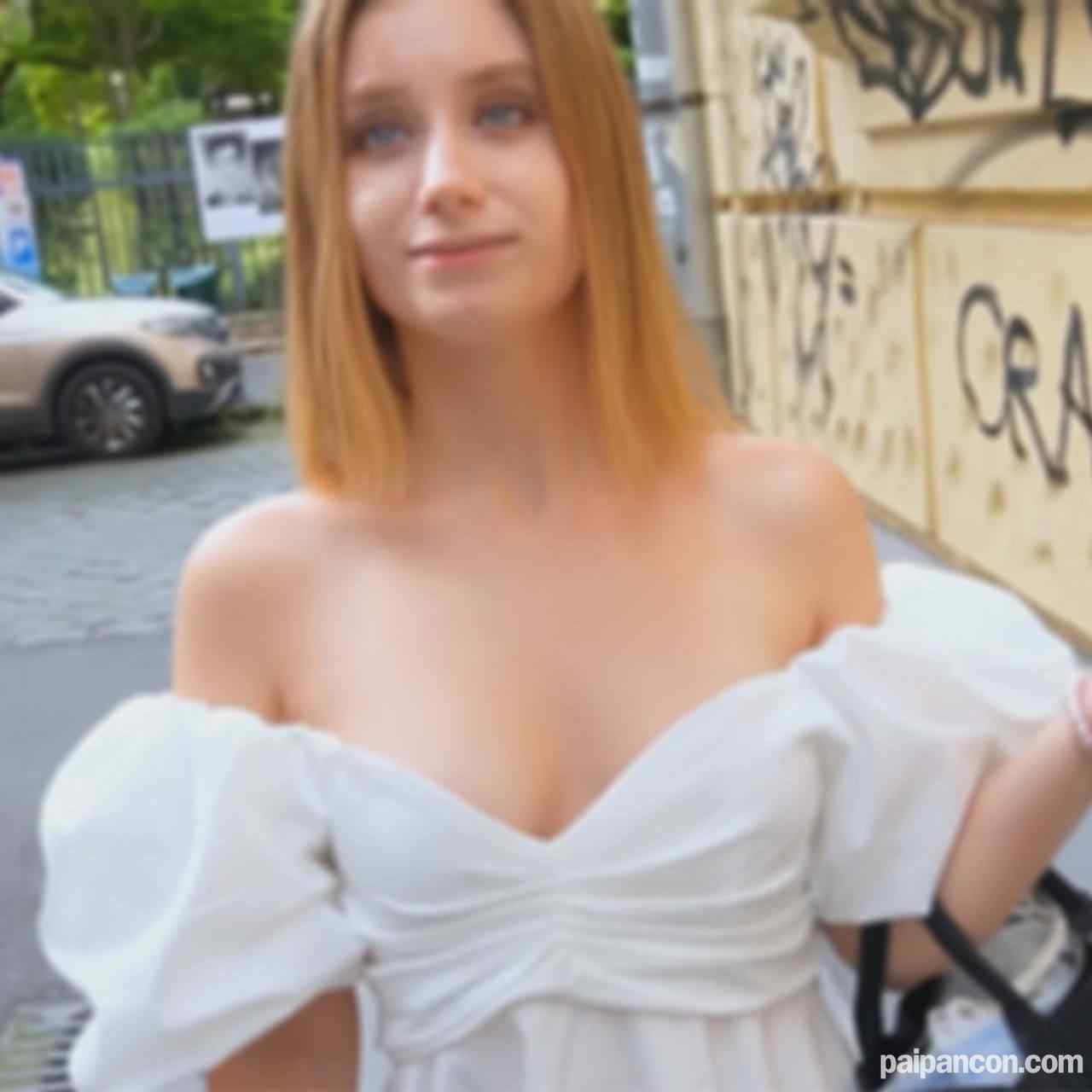 FC2-PPV-3569772 - 「もっとキスして♡」と何度もお願いしてくるロシア美女のリリィちゃん。「今日はたくさんHしたい♡」ってことで2回生中Hしました。