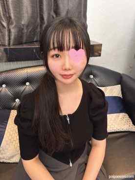 FC2-PPV-4572355 - 18才♡男性経験殆どなし！ウブな女の.こ.なつみちゃん。色白で透明感のある肌と美尻で健康的な身体を開発♡初めての膣イキ連発！合計5体位の無.許.可.中出し濃厚エッチ cover.jpg