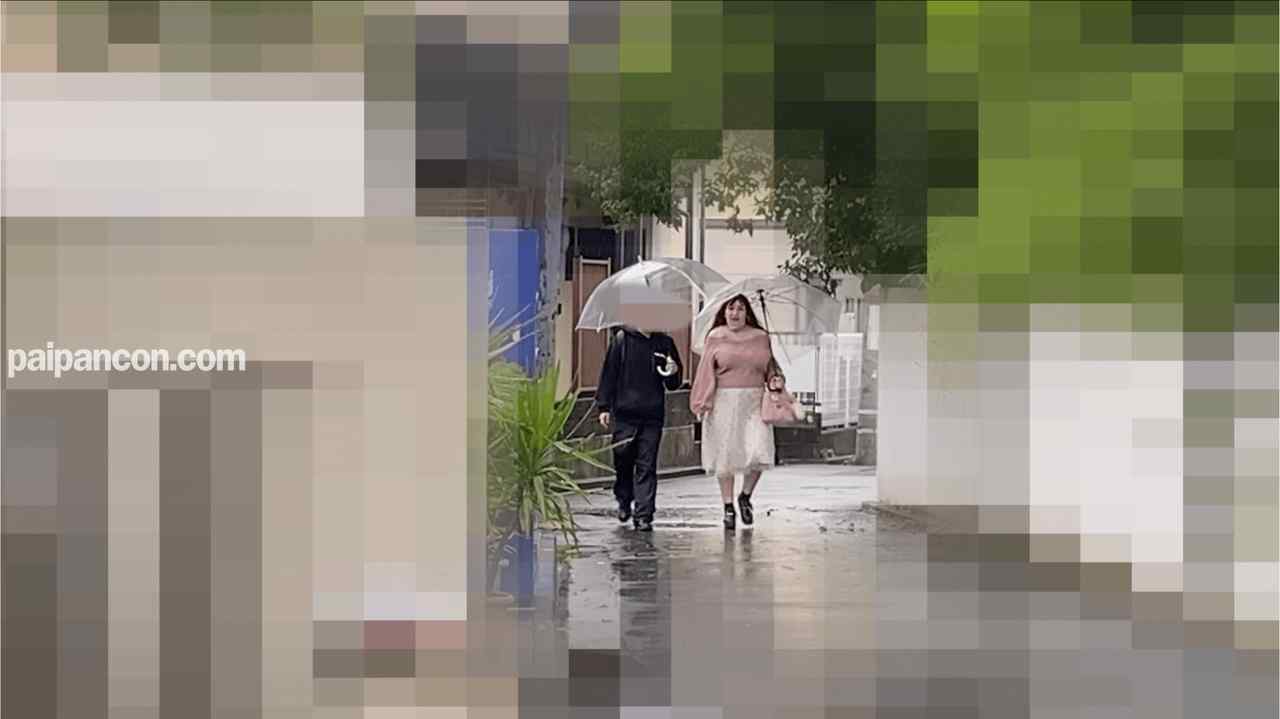 FC2-PPV-4579653 - 【ナイアガラ潮吹き!】ボ性溢れ出るダイナマイトボディ！臨月妊婦のあかねさん22歳の激イキSEXがハレンチすぎると話題 thumbnail_1.jpg