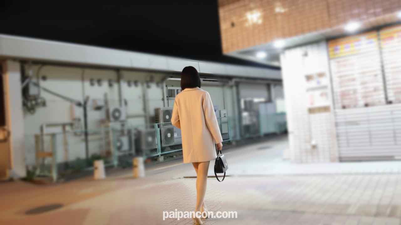 FC2-PPV-4804125 - 【初撮り】新婚人妻かれん28歳♡結婚1年で週1セックスに激減…旦那を**て不倫ハメ撮り！うずく若妻マンコが他人棒でイキ狂い顔に大量顔射で完全堕ち♡ thumbnail_0.jpg