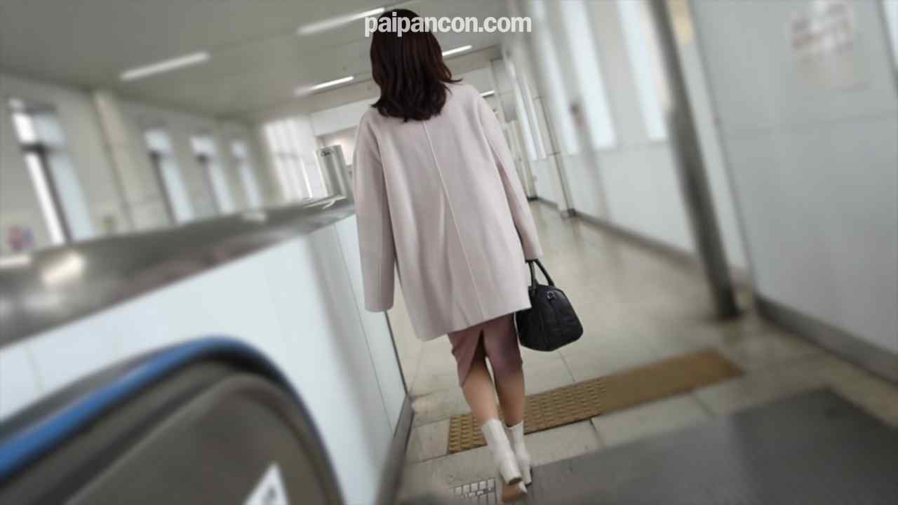 FC2-PPV-4813041 - 【初撮】【虚ろ目】「生活費のため…」は嘘！天然チ●ポ狂いの変態若妻が激ピスで完全に虚ろ目＆史上最高級ガクガク痙攣イキ狂い！大量潮吹き×お腹にドロドロ大量射精 thumbnail_0.jpg