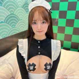 FC2-PPV-4946318 - 色白ボディと美乳を兼ね備えた爆美女！今日は小悪魔ではなくメイドに変身！？どんなお願いも聞いてくれて献身的に尽くす姿に ココロもチンポも大満足♡ cover.jpg